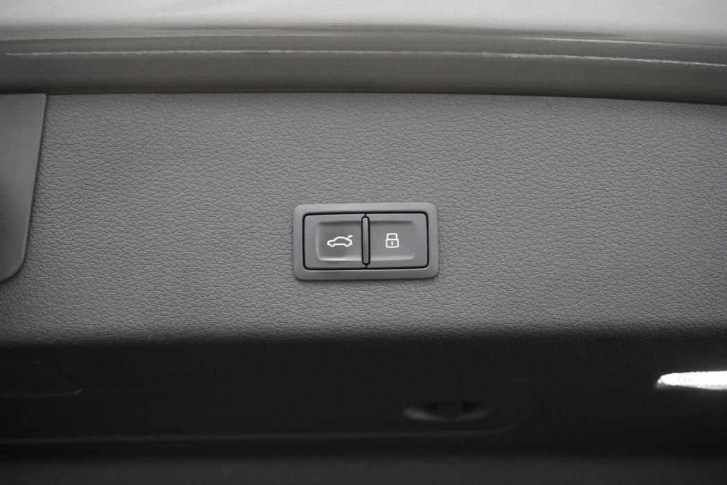 AUDI Q8 E-TRON 2024