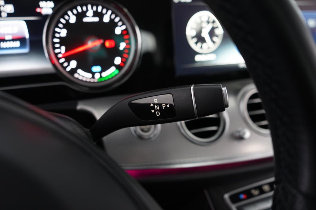 MERCEDES-BENZ E 2018