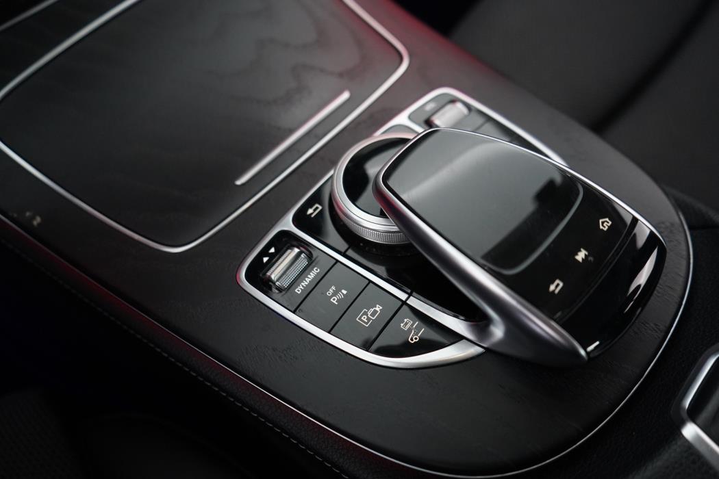 MERCEDES-BENZ E 2018