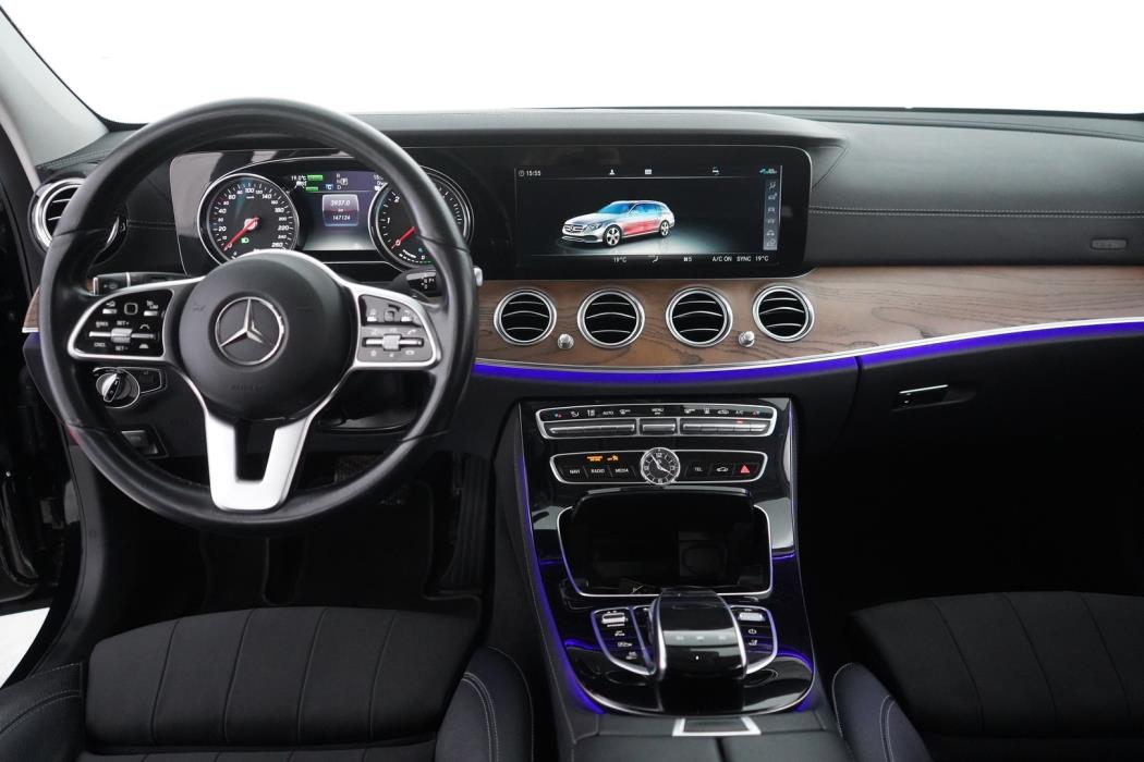 MERCEDES-BENZ E 2020