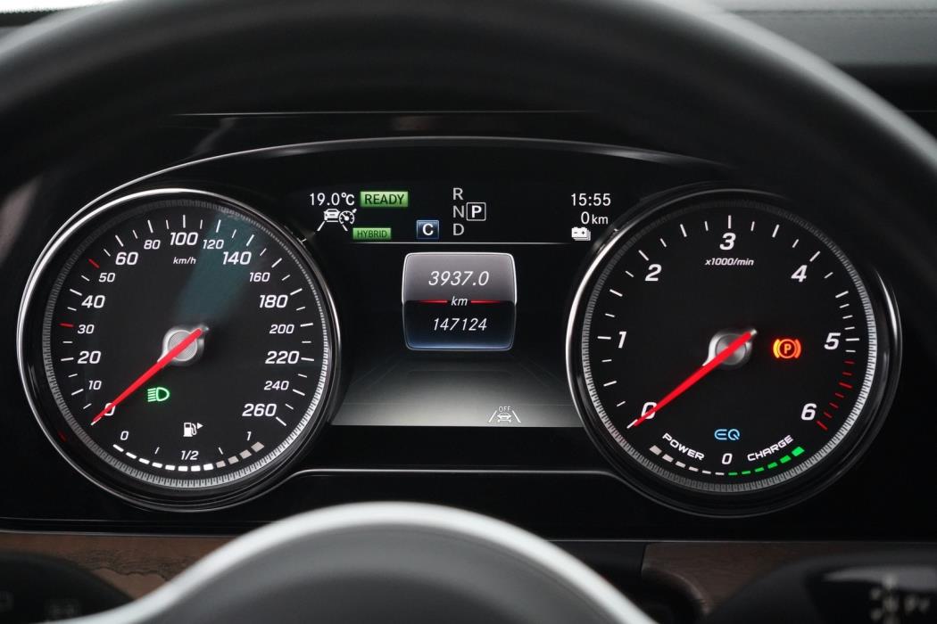 MERCEDES-BENZ E 2020