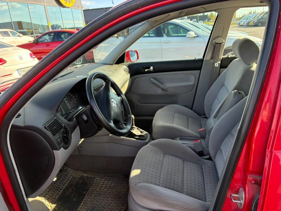 VOLKSWAGEN Golf 2001
