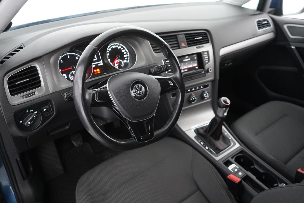 VOLKSWAGEN Golf 2014