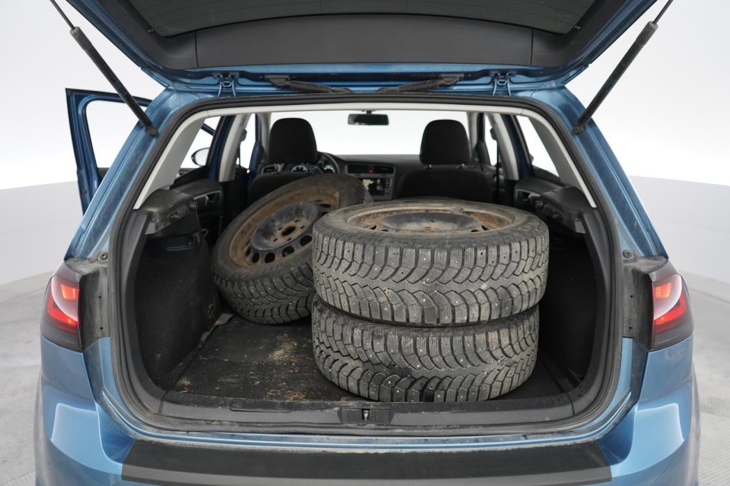 VOLKSWAGEN Golf 2014