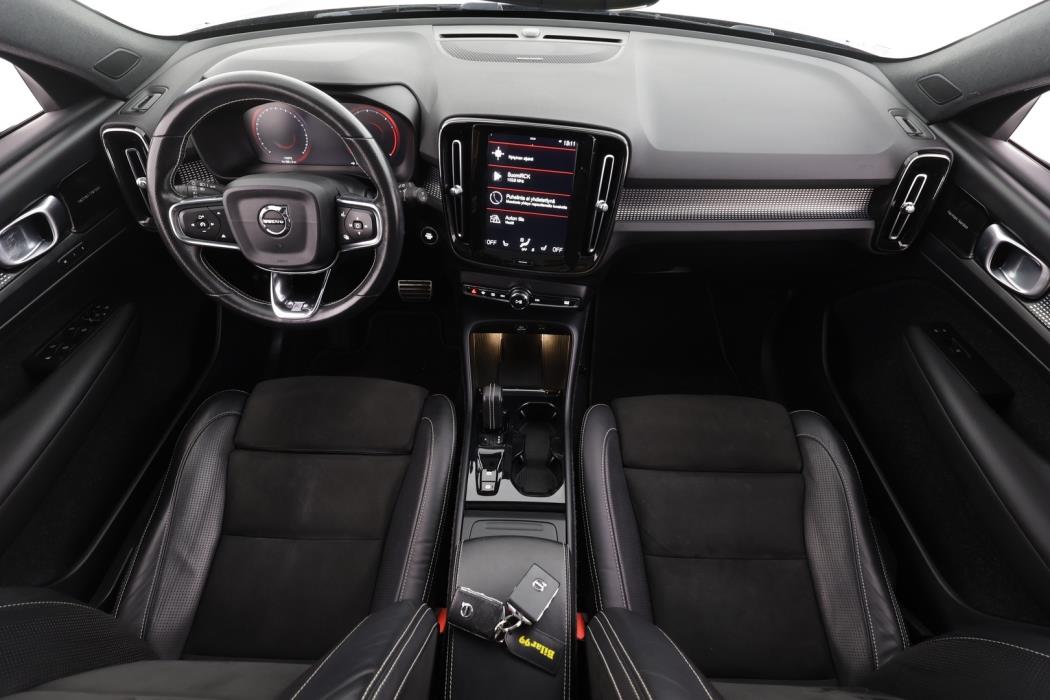 VOLVO XC40 2019