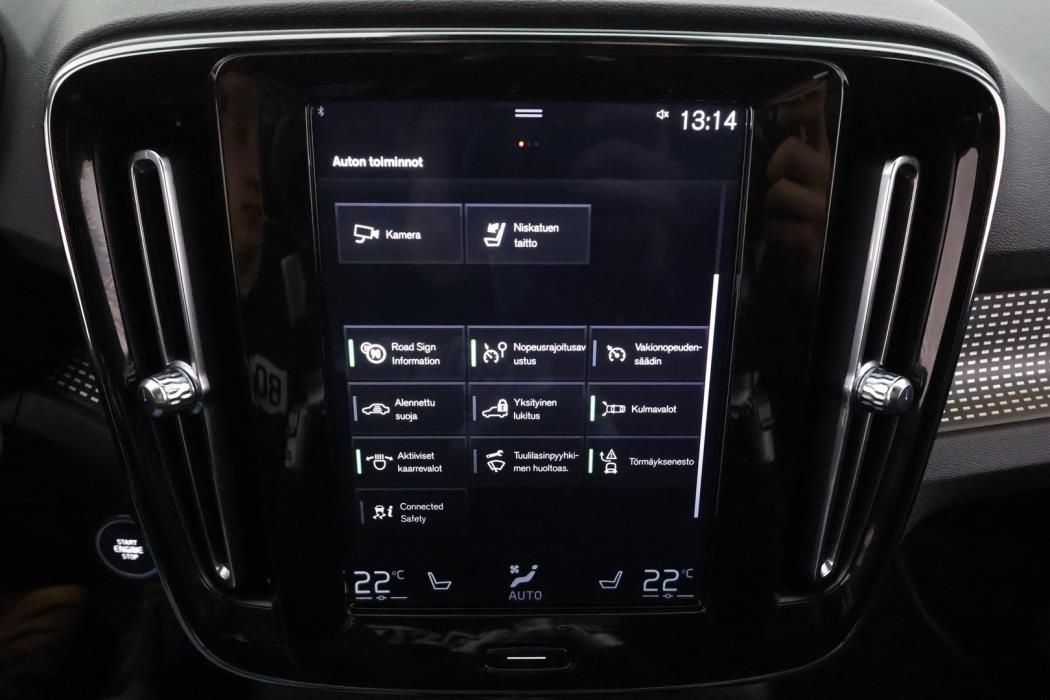 VOLVO XC40 2019