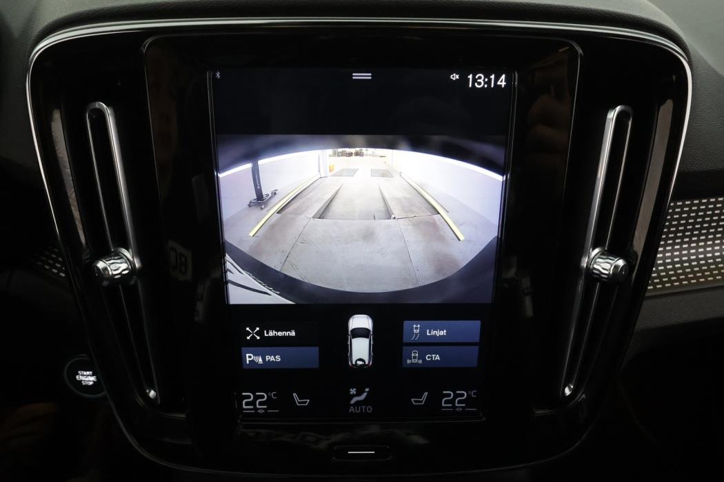 VOLVO XC40 2019
