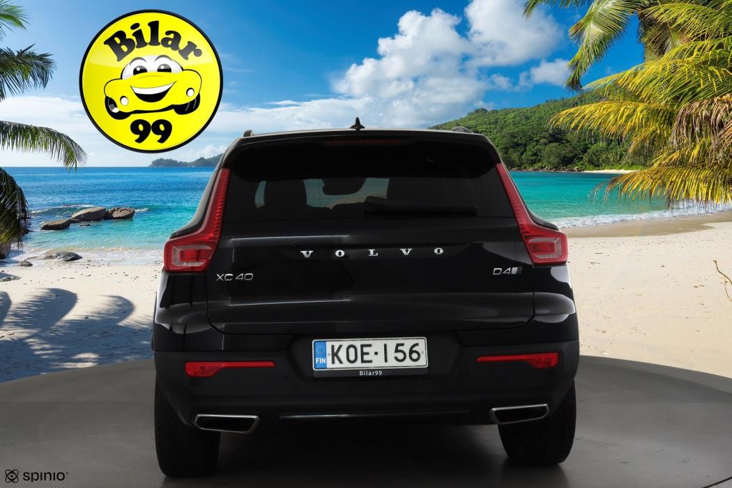 VOLVO XC40 2019