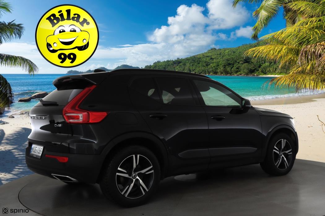 VOLVO XC40 2019