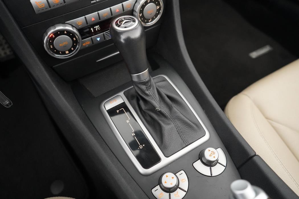 MERCEDES-BENZ SLK 2004