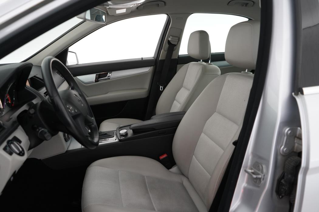 MERCEDES-BENZ C 2009