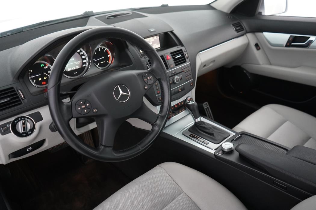 MERCEDES-BENZ C 2009