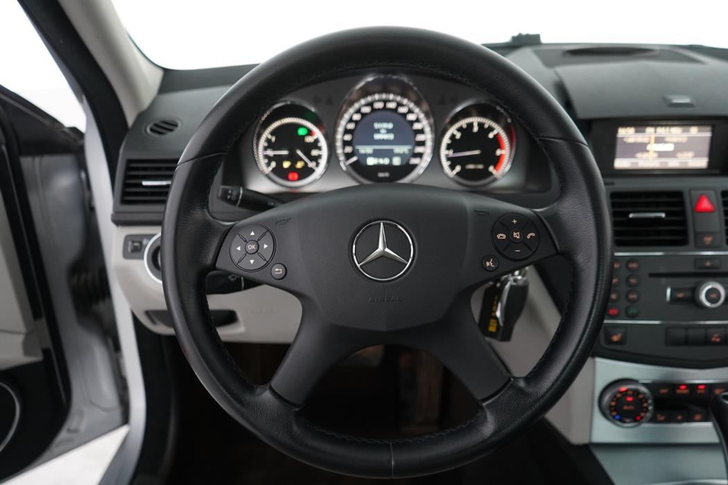 MERCEDES-BENZ C 2009