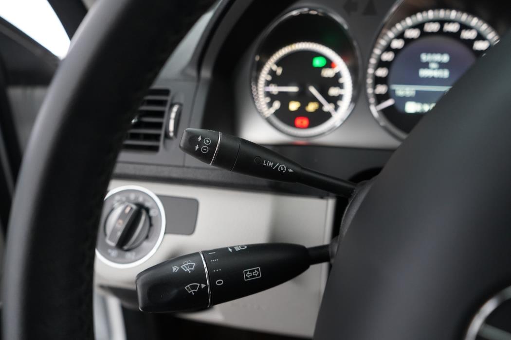 MERCEDES-BENZ C 2009