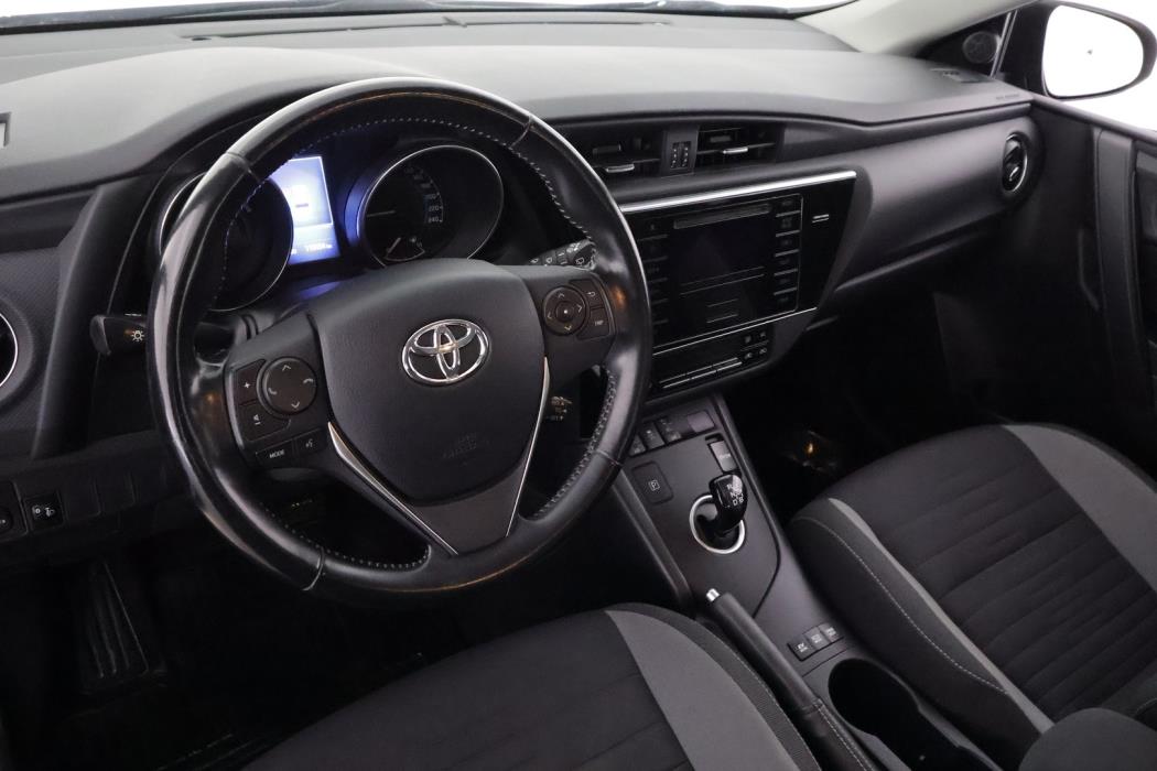TOYOTA Auris 2017