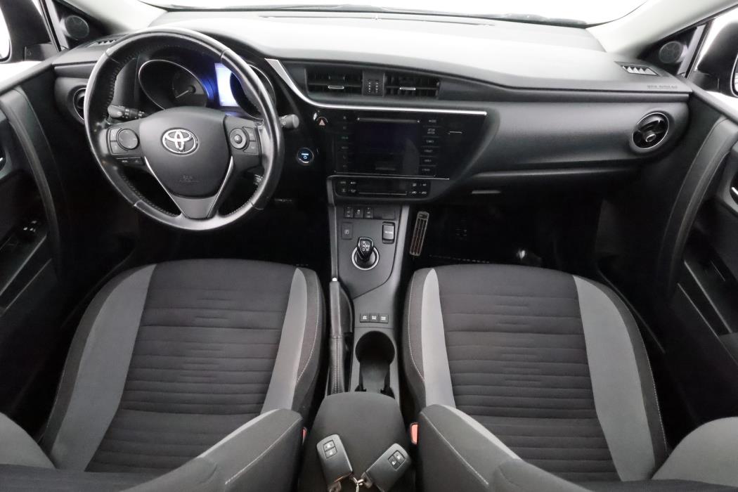 TOYOTA Auris 2017