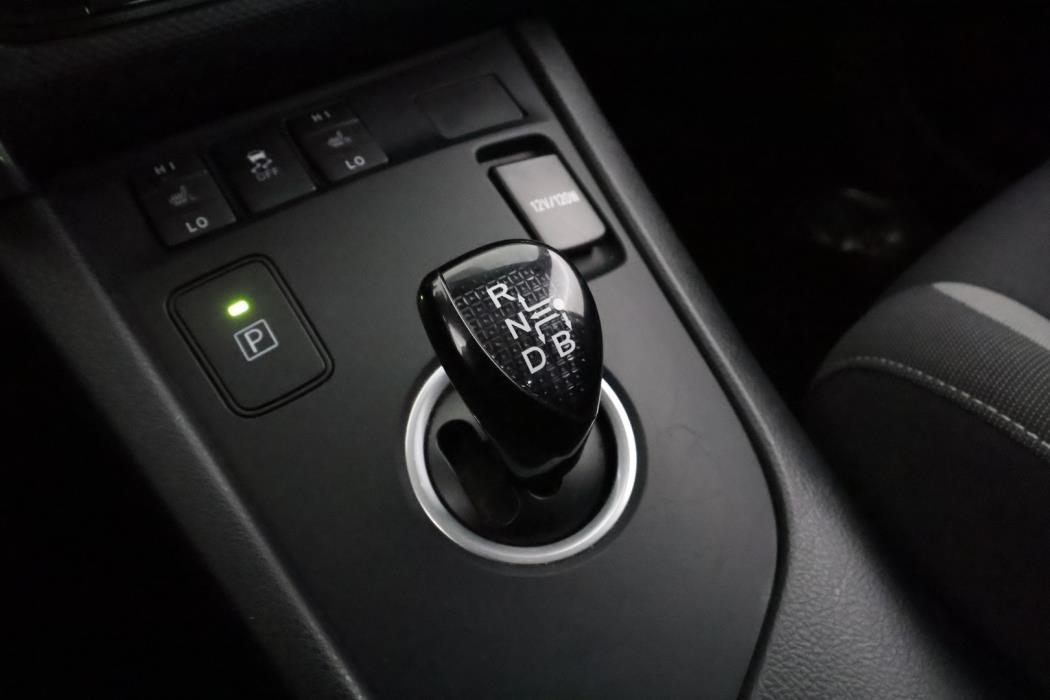 TOYOTA Auris 2017