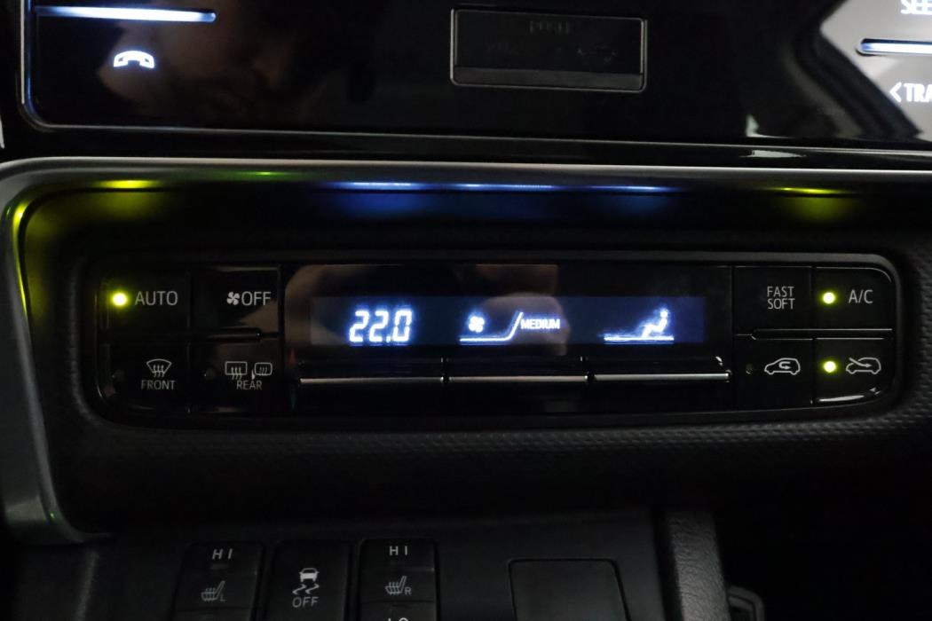 TOYOTA Auris 2017