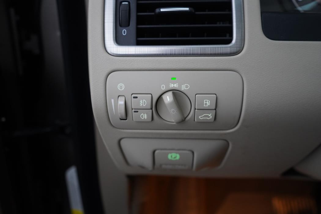 VOLVO XC70 2007