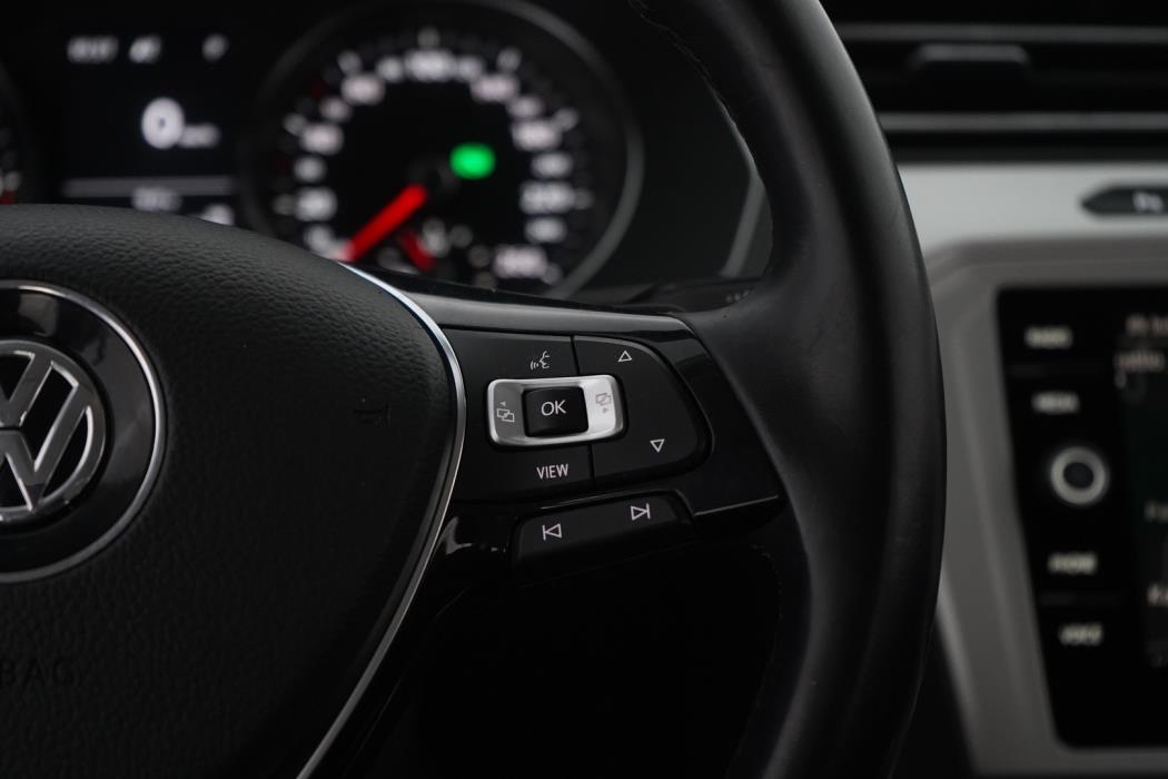 VOLKSWAGEN Passat 2019