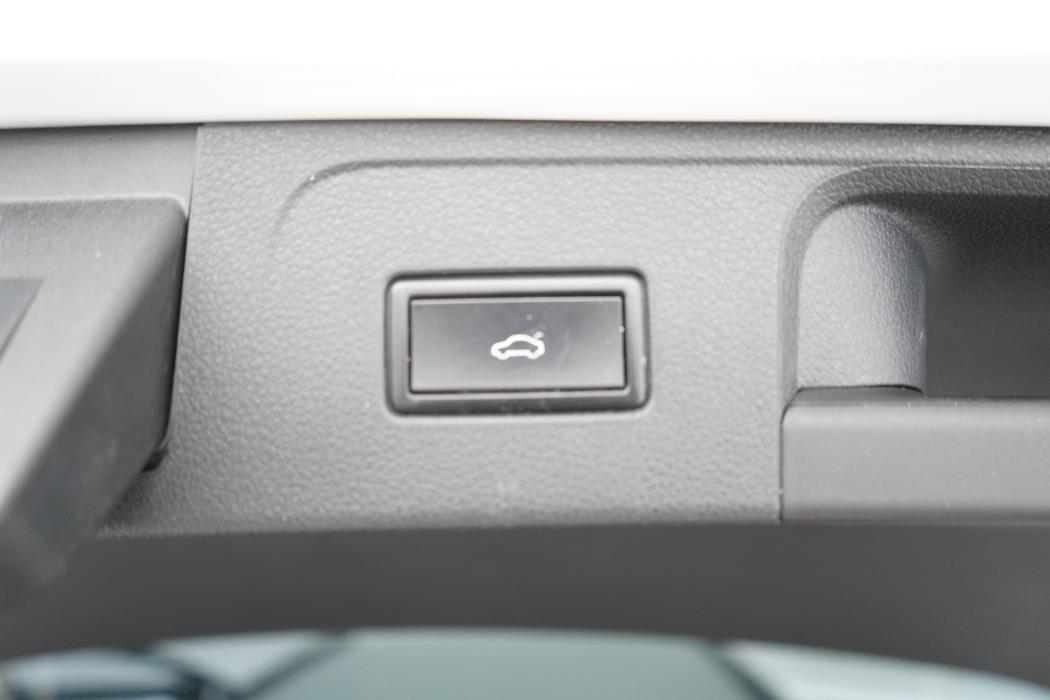 VOLKSWAGEN Passat 2019