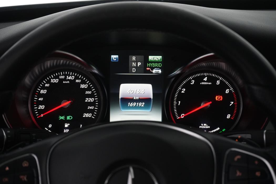 MERCEDES-BENZ C 2018