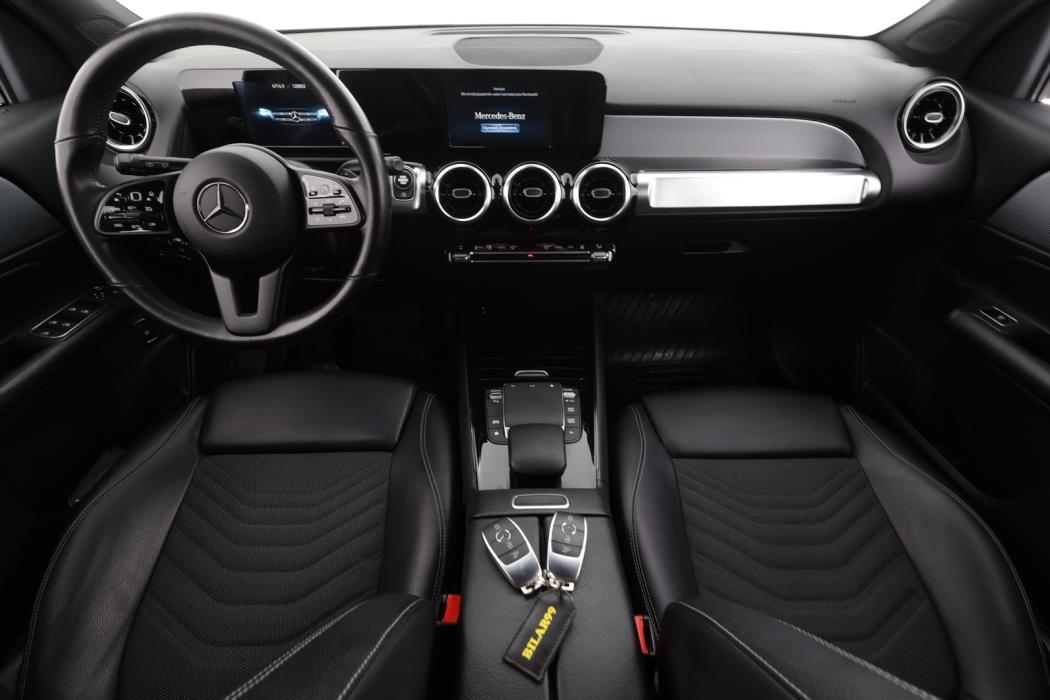 MERCEDES-BENZ GLB 2022