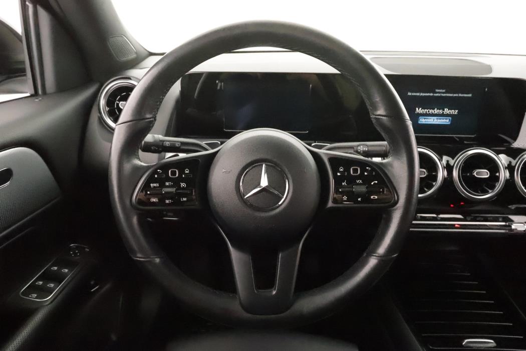 MERCEDES-BENZ GLB 2022