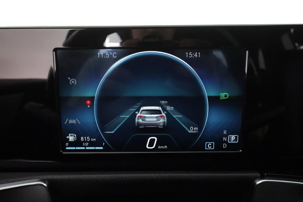 MERCEDES-BENZ GLB 2022