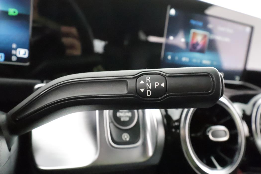 MERCEDES-BENZ GLB 2022