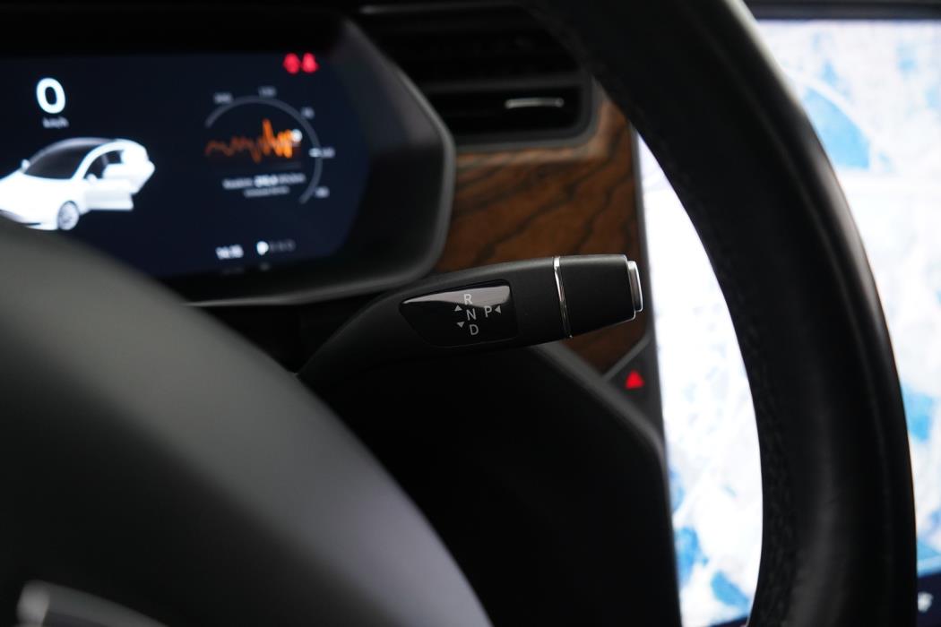 TESLA Model S 2020