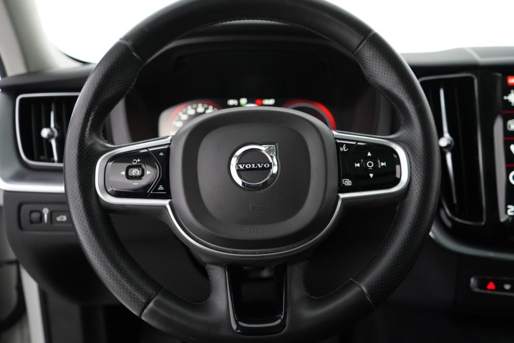 VOLVO XC60 2019