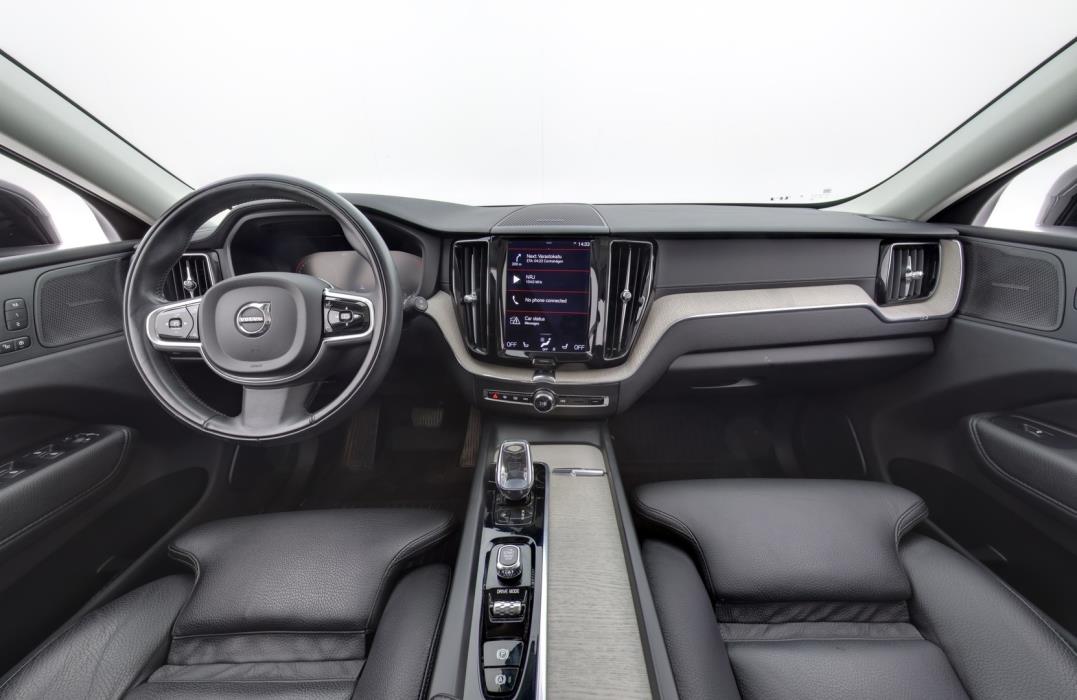 VOLVO XC60 2021