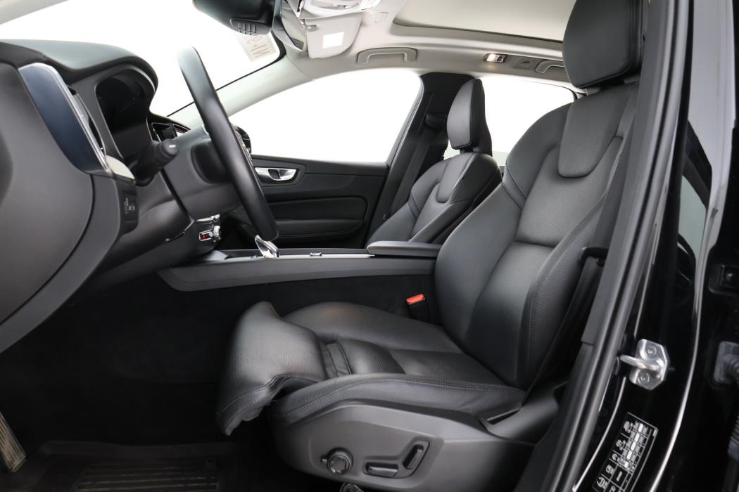 VOLVO XC60 2021