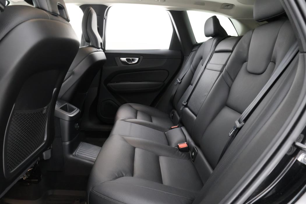VOLVO XC60 2021