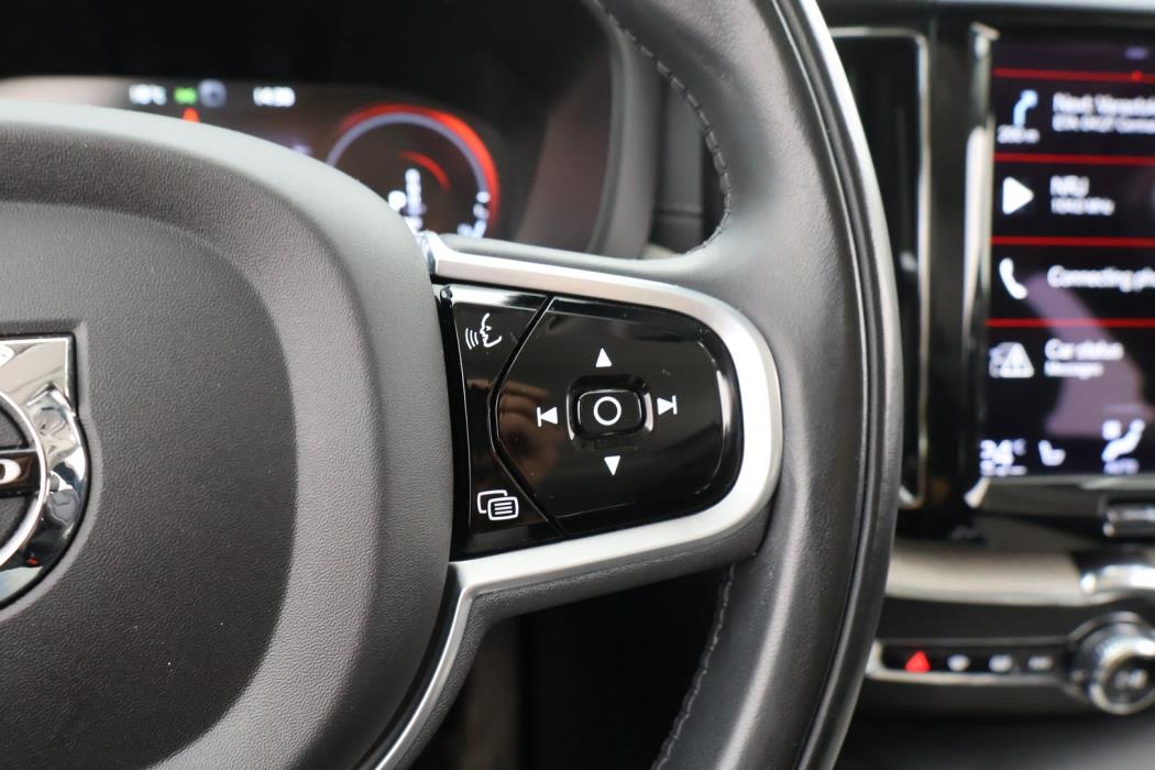 VOLVO XC60 2021