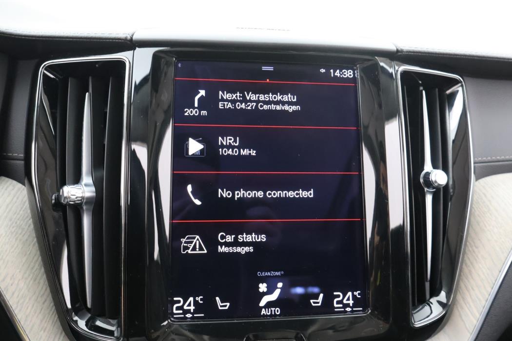 VOLVO XC60 2021