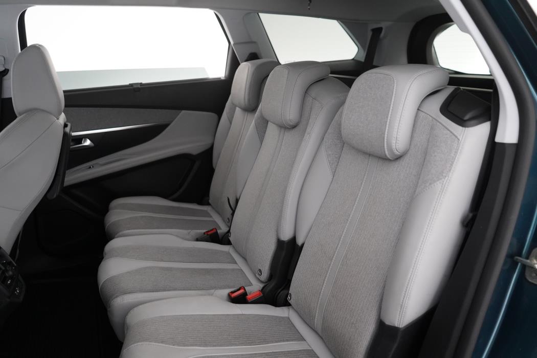PEUGEOT 5008 2017