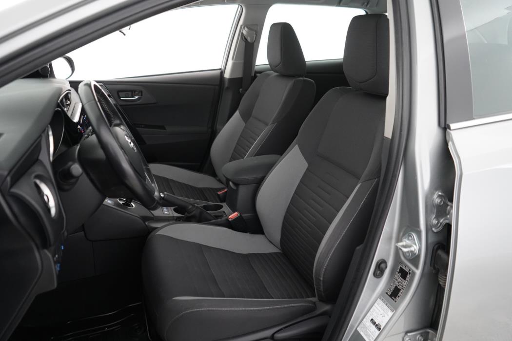 TOYOTA Auris 2017