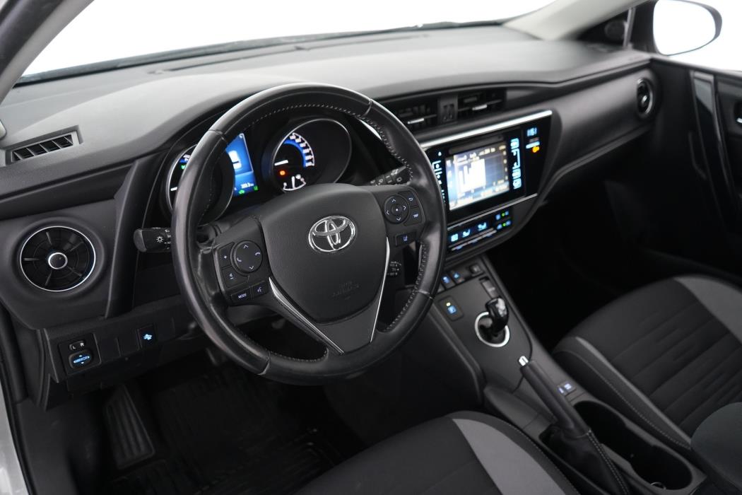 TOYOTA Auris 2017