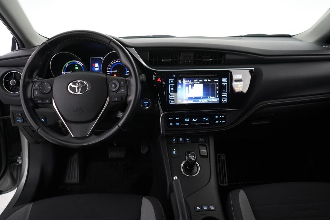 TOYOTA Auris 2017