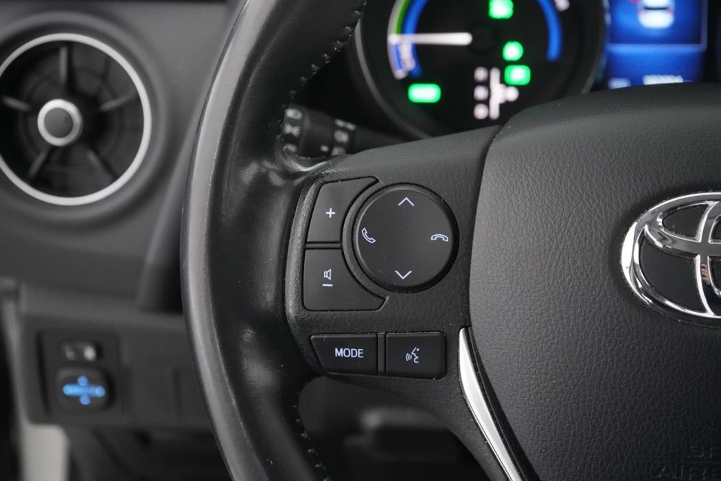 TOYOTA Auris 2017