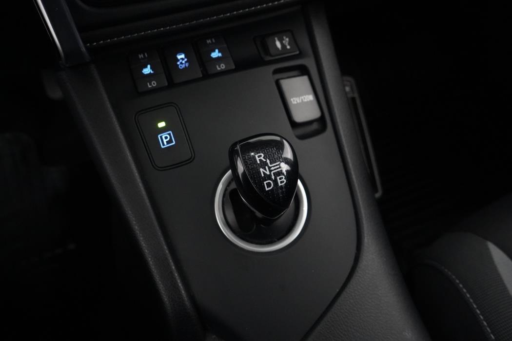 TOYOTA Auris 2017