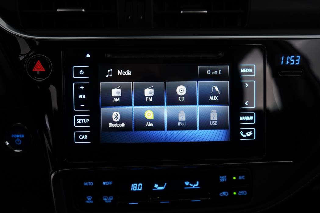 TOYOTA Auris 2017