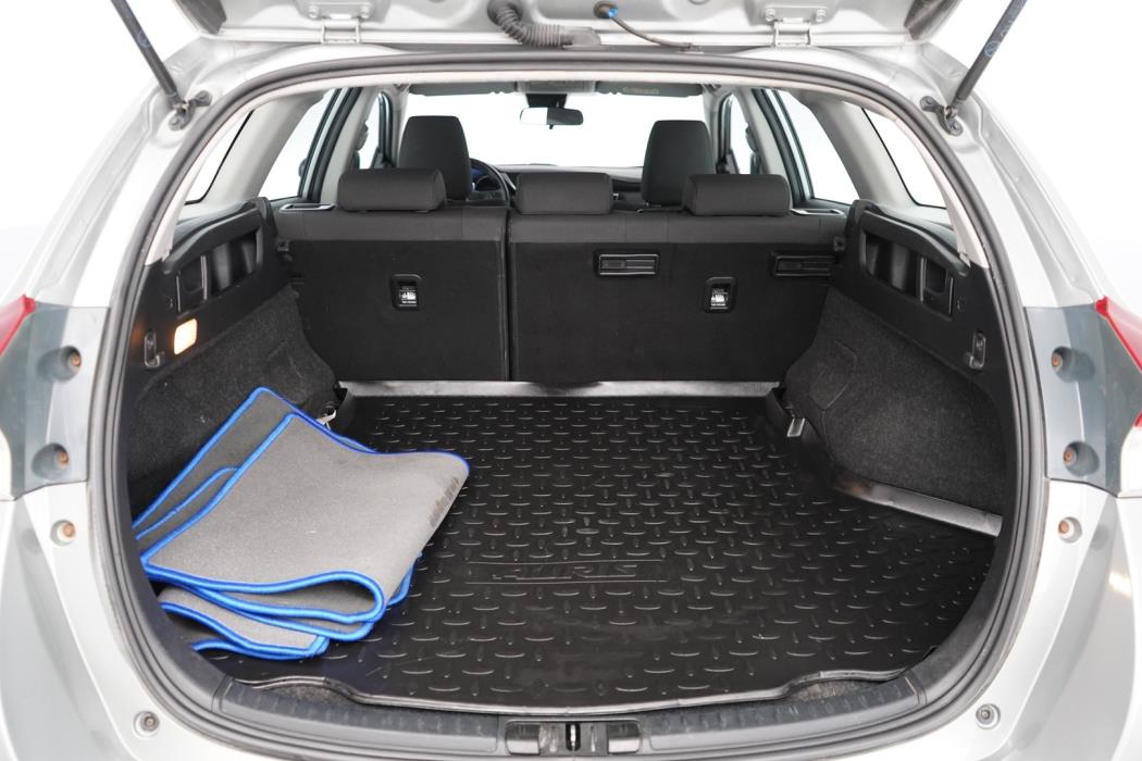 TOYOTA Auris 2017