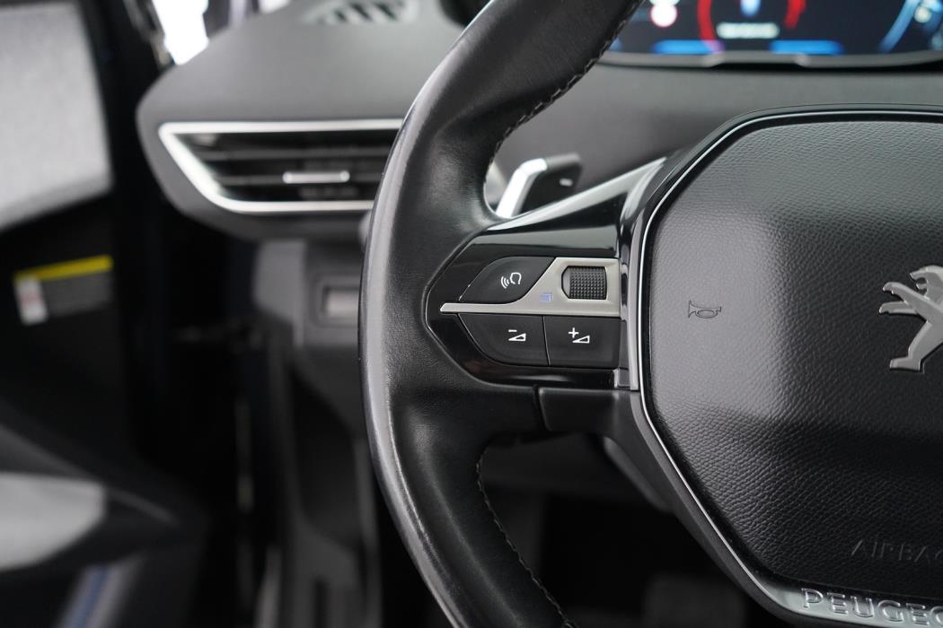 PEUGEOT 3008 2017