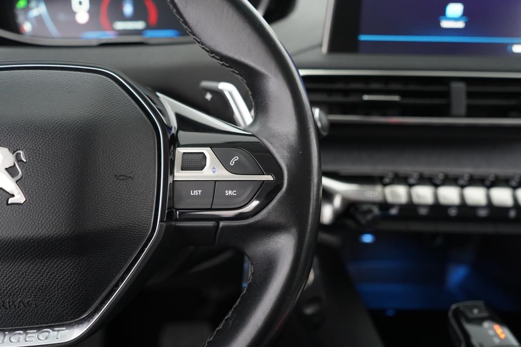 PEUGEOT 3008 2017