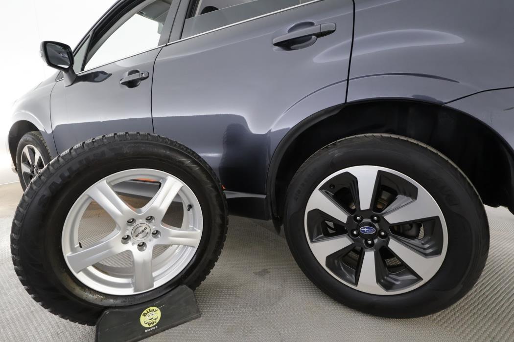 SUBARU Forester 2018