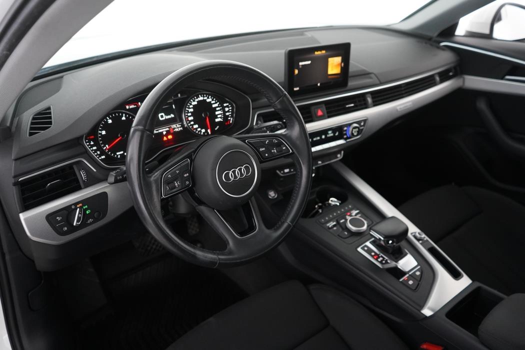 AUDI A4 2018