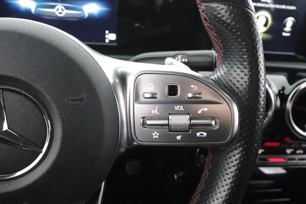 MERCEDES-BENZ A 2019